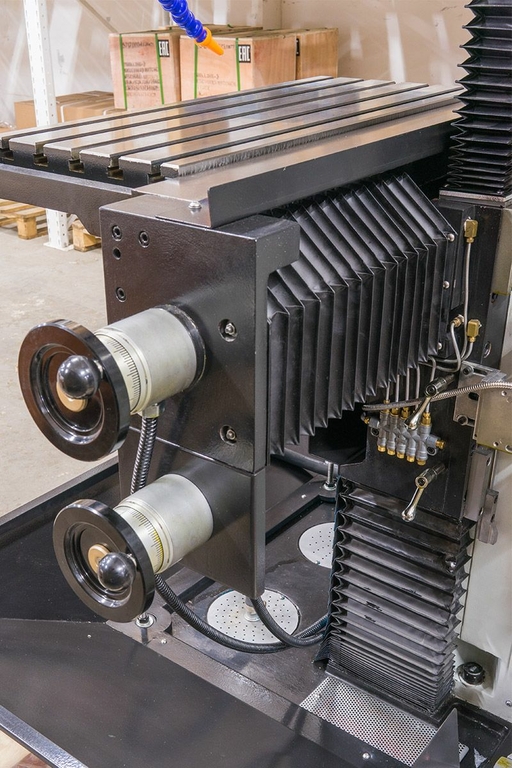 Инструментальный фрезерный станок Stalex WFM 800 Servo