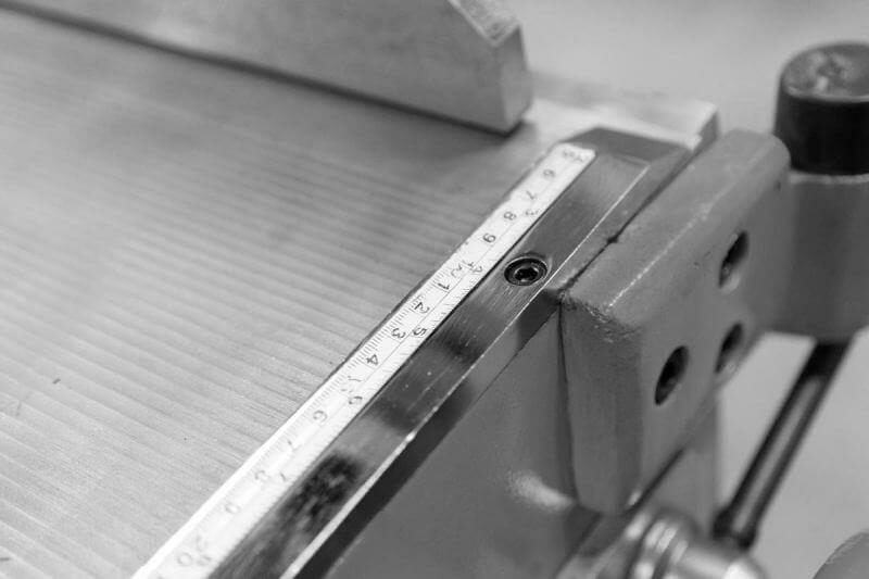 Гильотина ручная сабельного типа Stalex KHS-1250 (373180) Гильотина ручная сабельного типа Stalex KHS-1250 (373180)