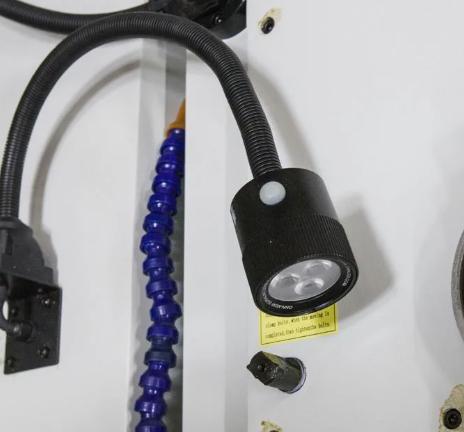 Лампа освещения